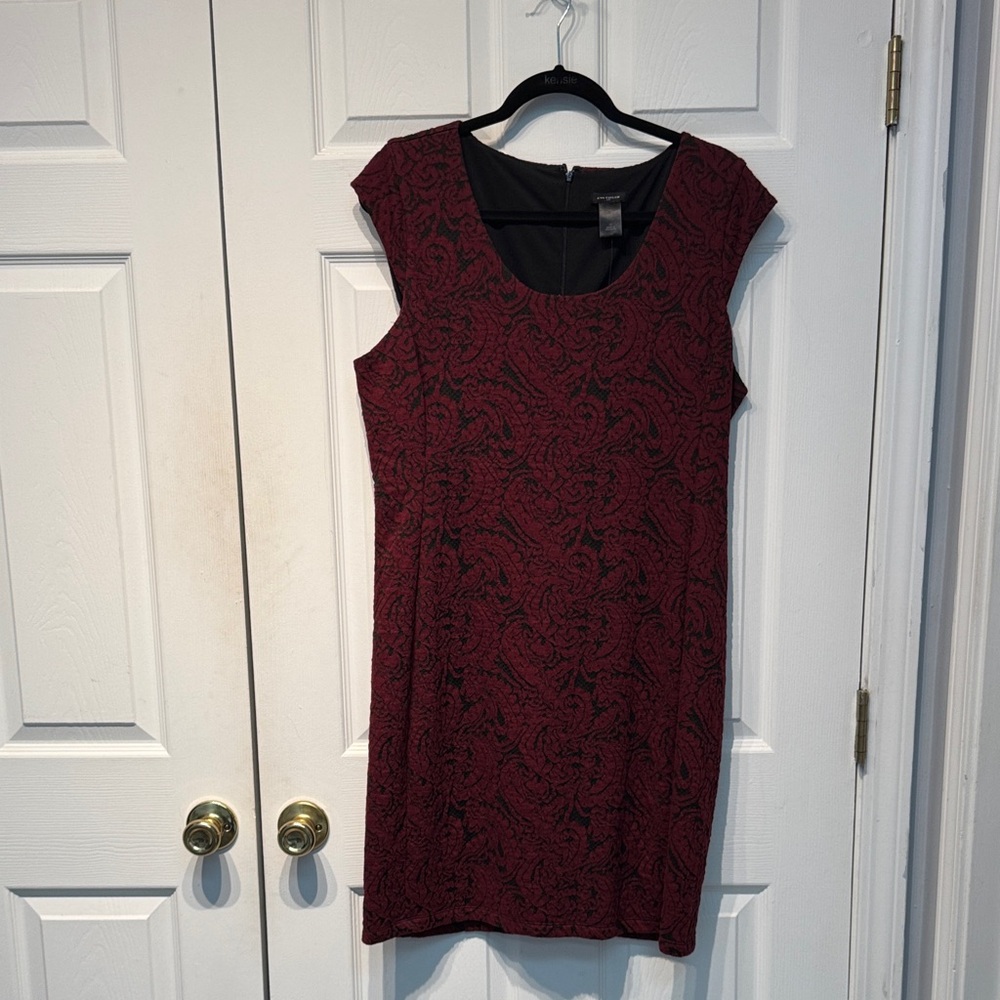 Ann Taylor Black and Maroon Dress